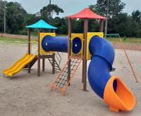 PLAYGROUND MADEIRA PLASTICA